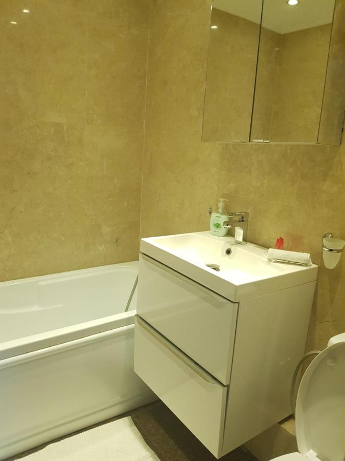 Ritmului Mega Mall Studio Bucarest Extérieur photo