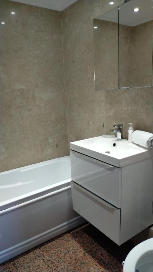 Ritmului Mega Mall Studio Bucarest Extérieur photo